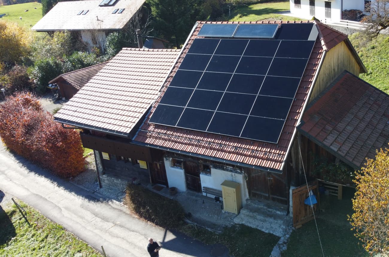 Installation photovoltaïque à Sciernes dans le canton de Fribourg