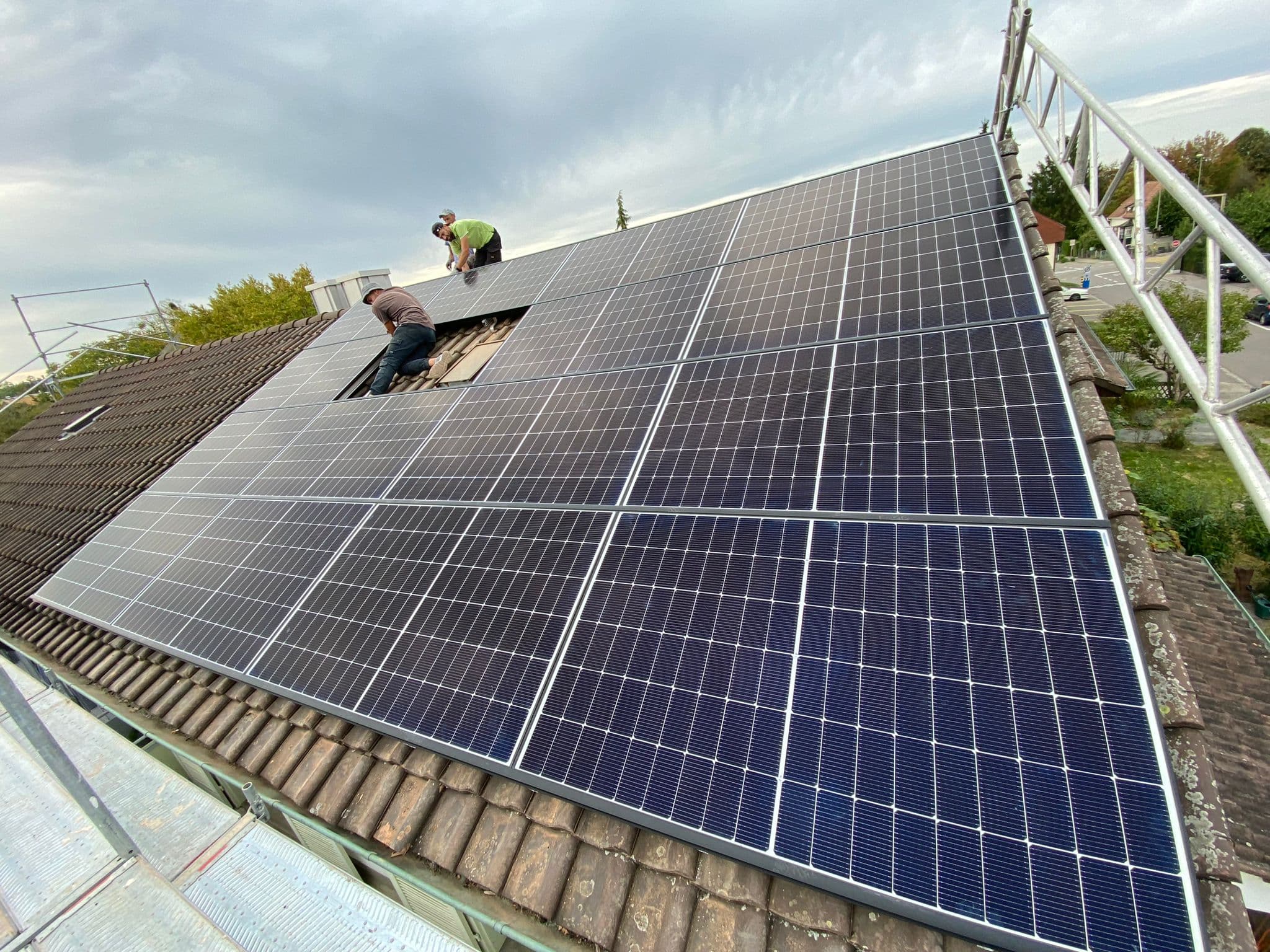 Installation photovoltaïque avec batterie à Arlesheim, canton de Bâle-Campagne