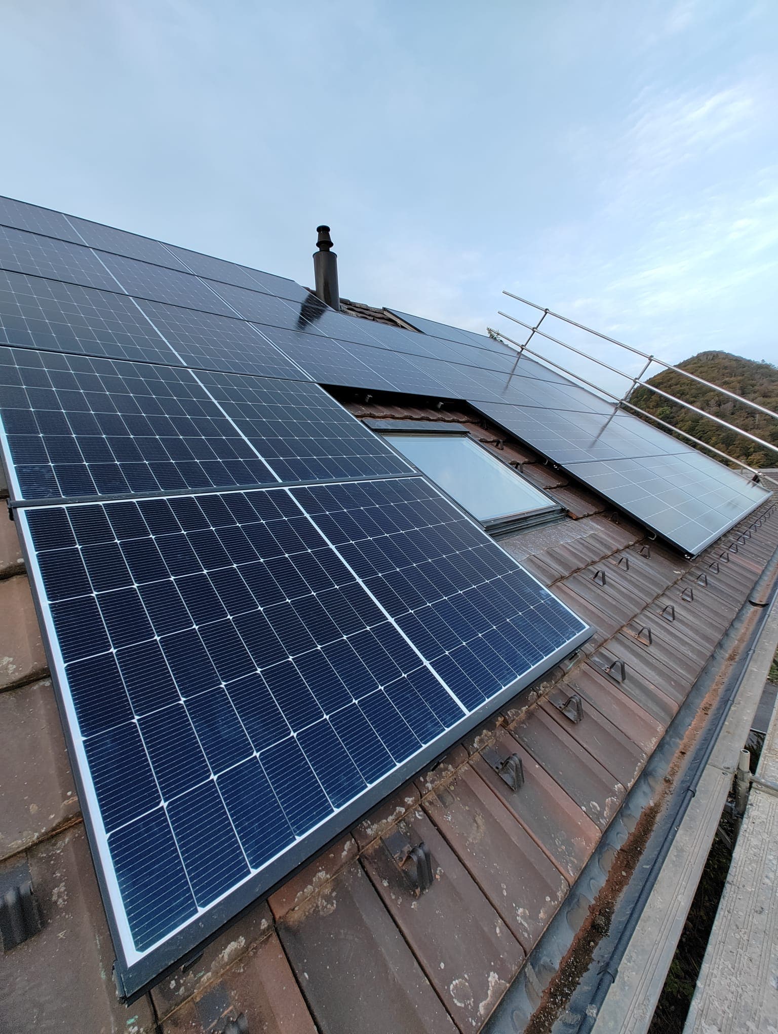 Installation photovoltaïque avec batterie à Donatsch, canton de Bâle-Campagne